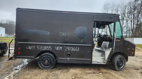 Picture of 2007-freightliner-mt45-chassis-truck-delivery